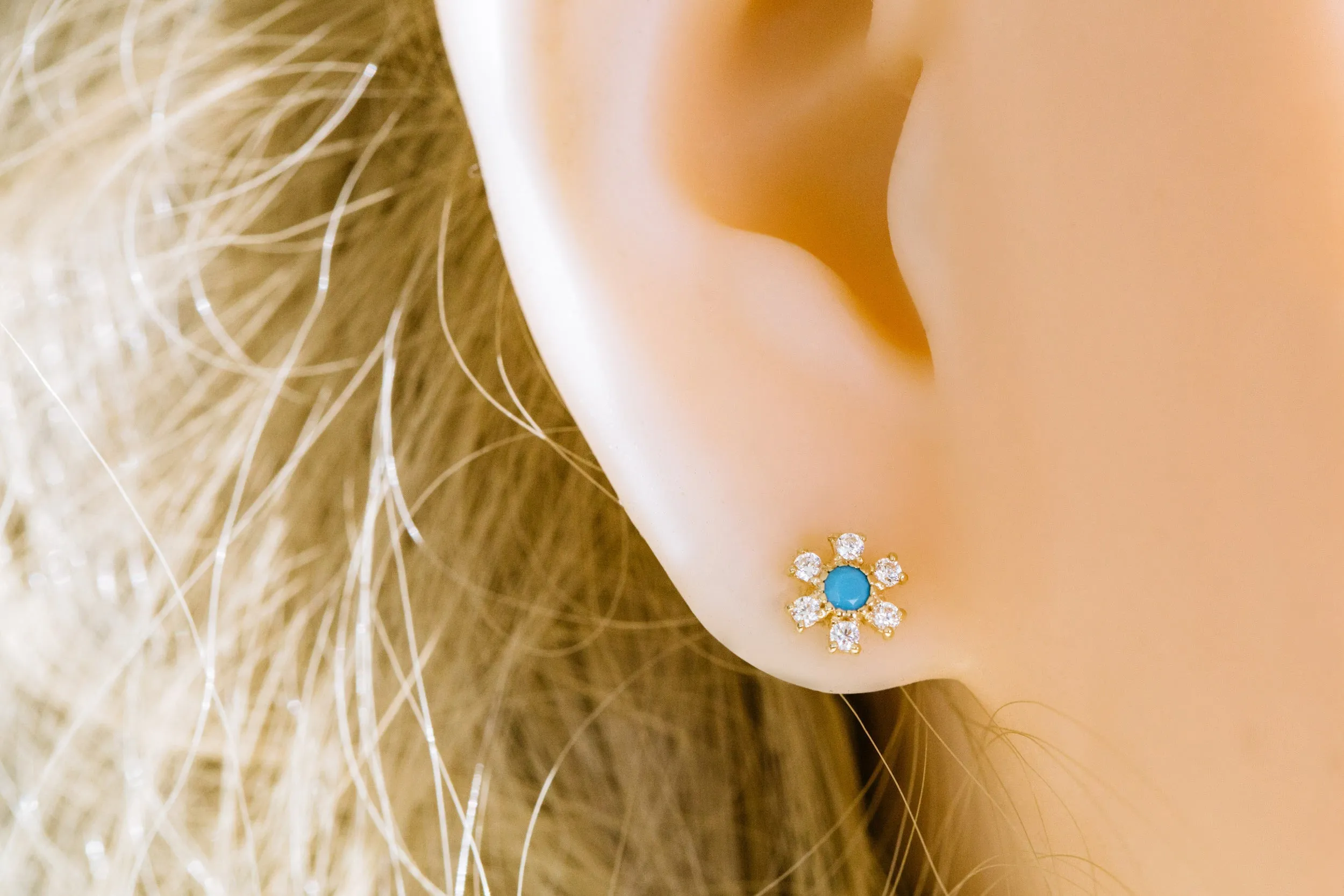 14k Gold Blue Gemstone Square Snowflake Barbell Ear Stud Piercing