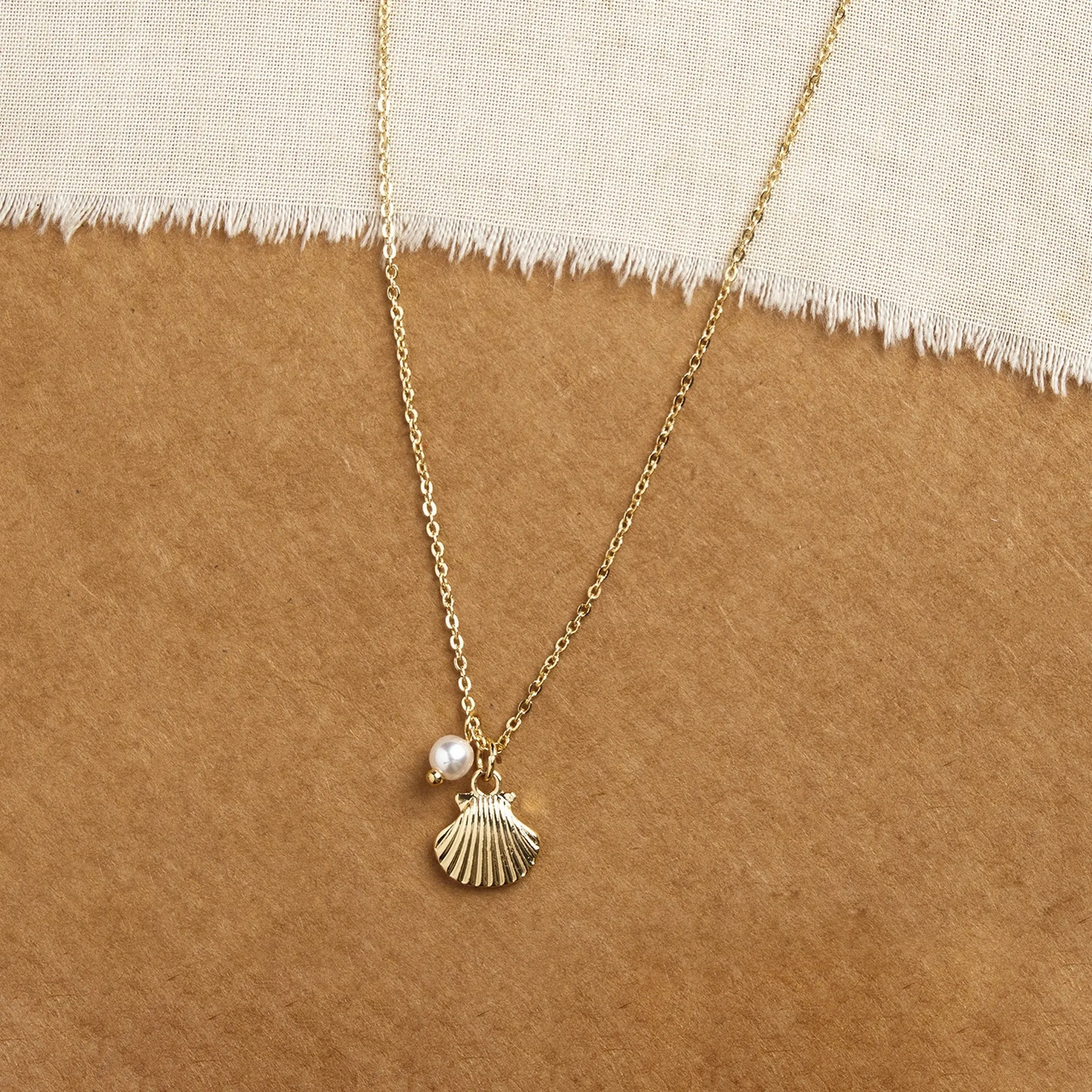 Accessorize London Women's Gold Pearly Shell Pendant Necklace