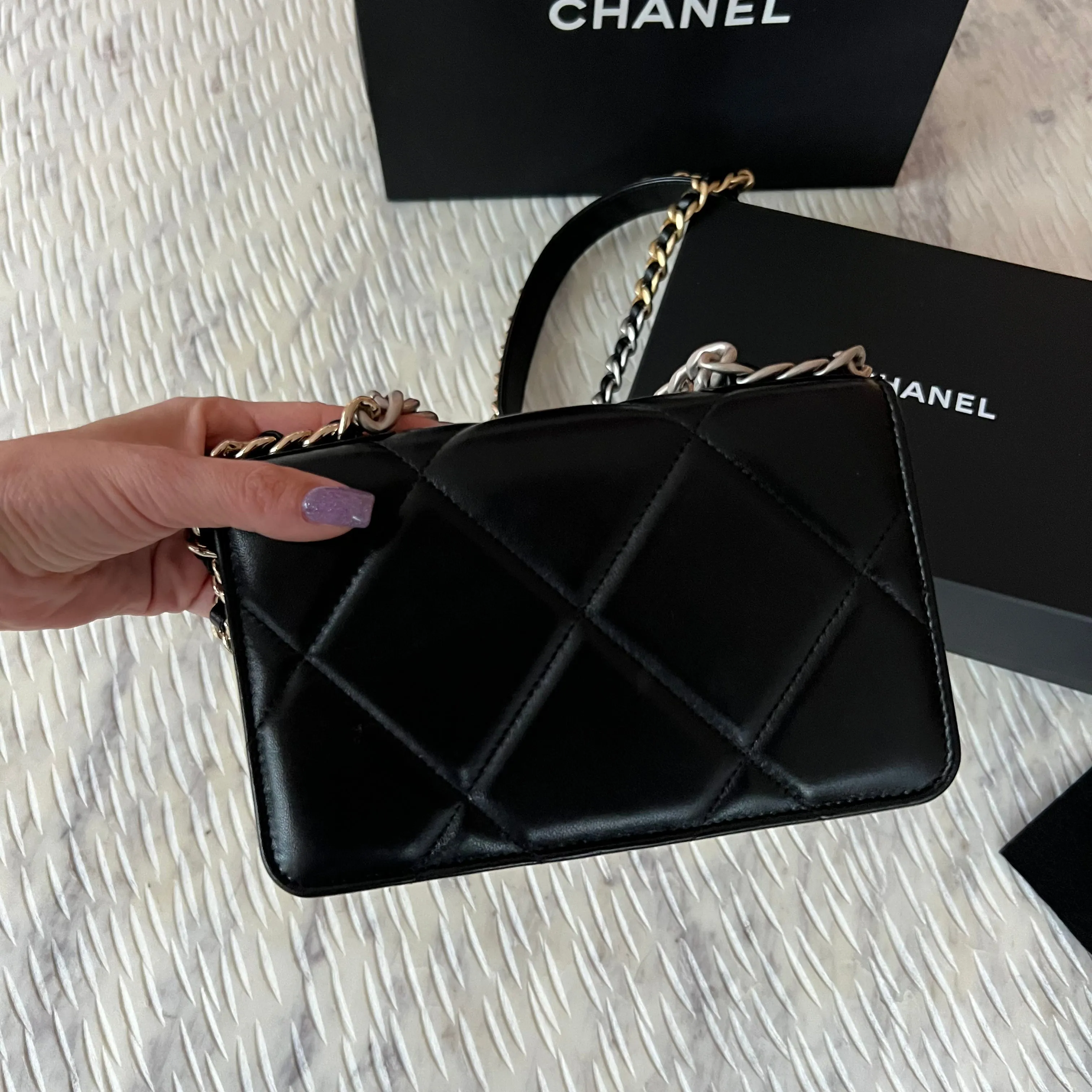 Chanel 19 Wallet On Chain