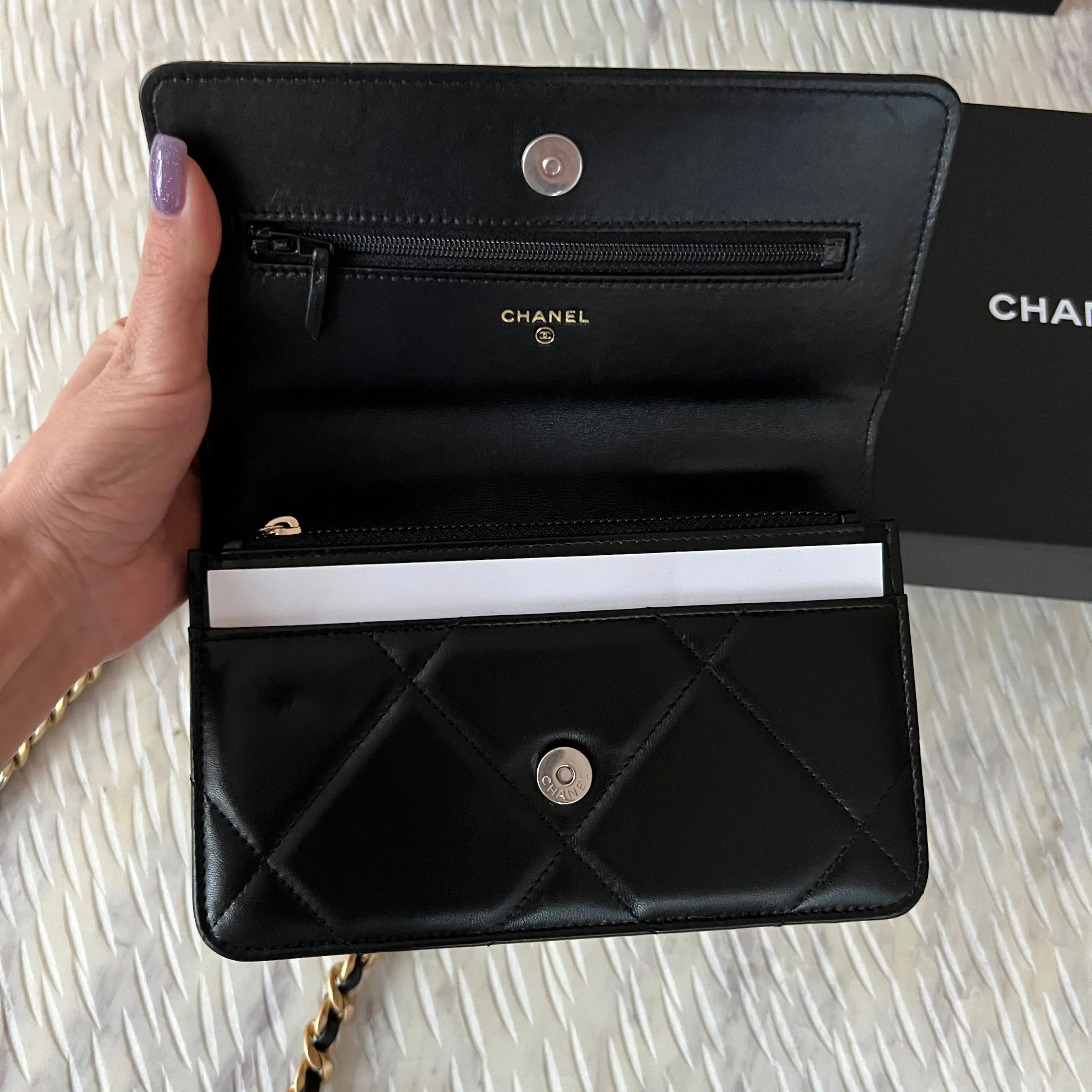 Chanel 19 Wallet On Chain