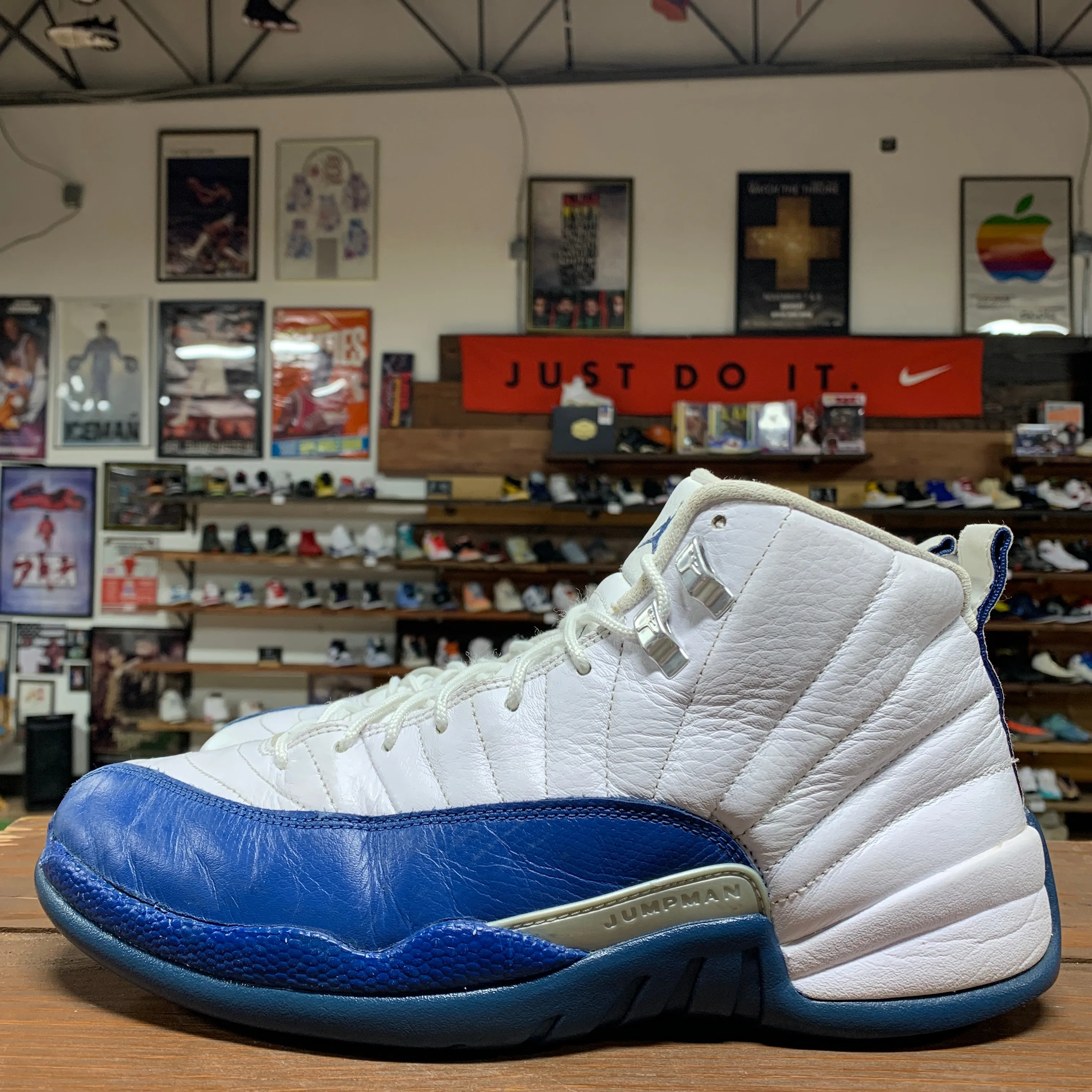 Jordan 12 'French Blue' Size 10.5