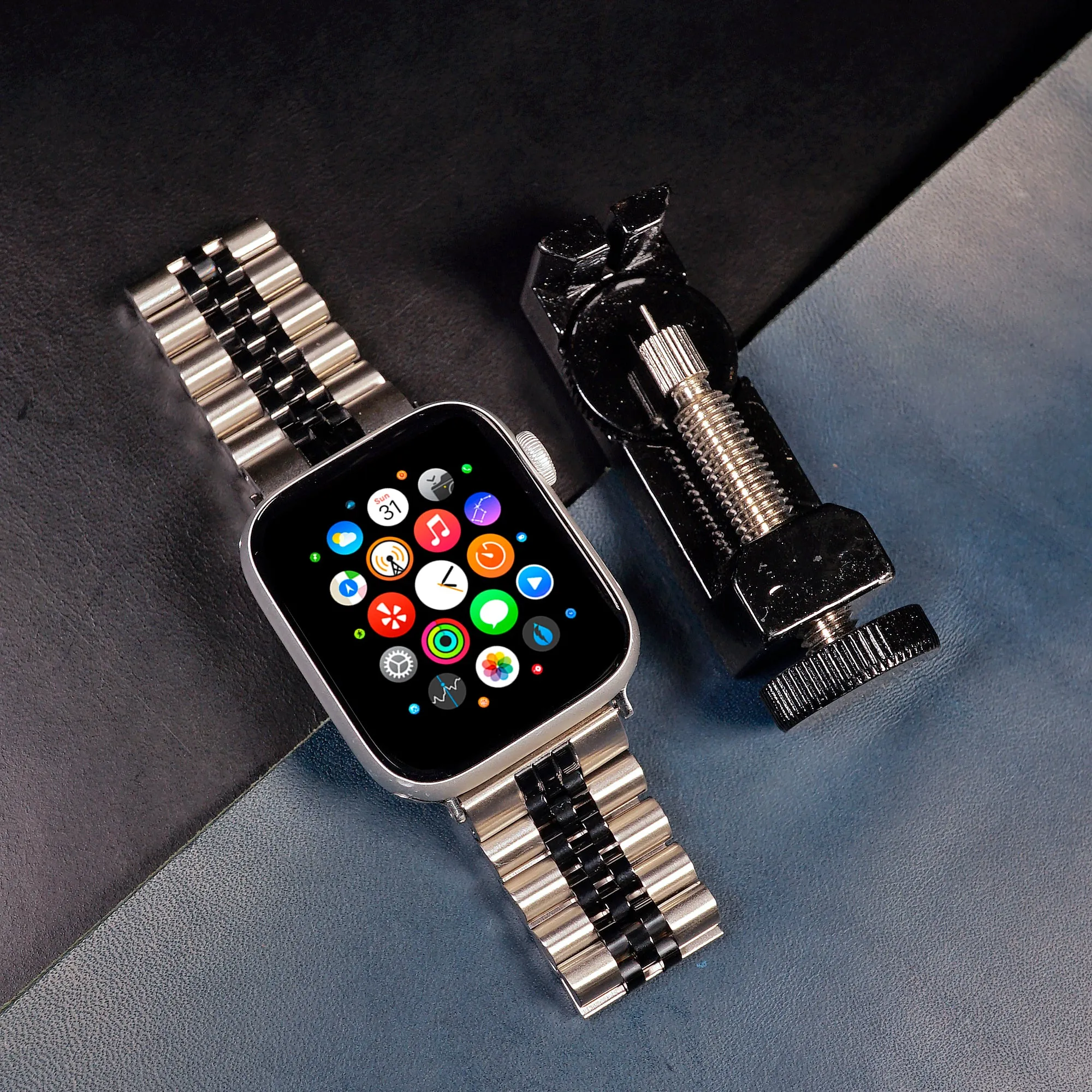 Jubilee Metal Strap in Silver and Black (Apple Watch )