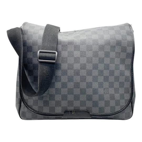 Louis Vuitton "Daniel Mm" Black Damier Graphite Canvas Laptop Bag