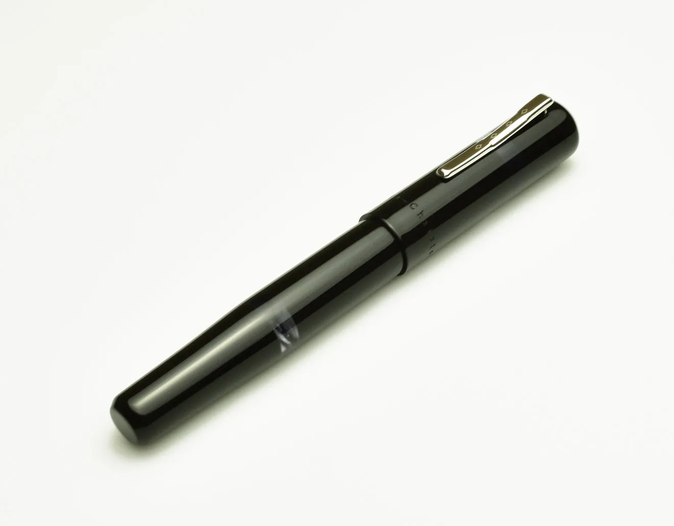 Model 19 Fountain Pen - Black & Smoke