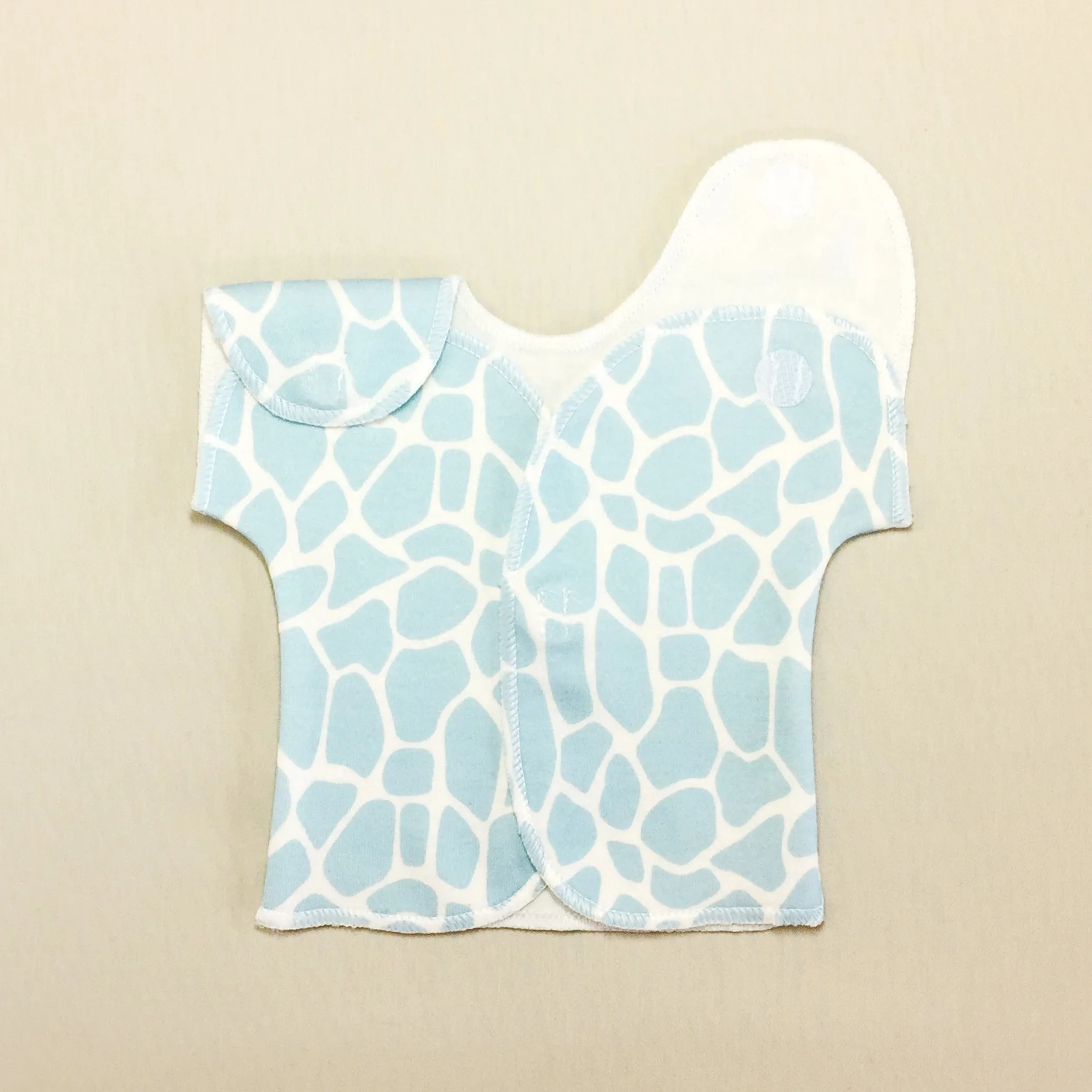 NICU Friendly T-Shirt Giraffe Blue