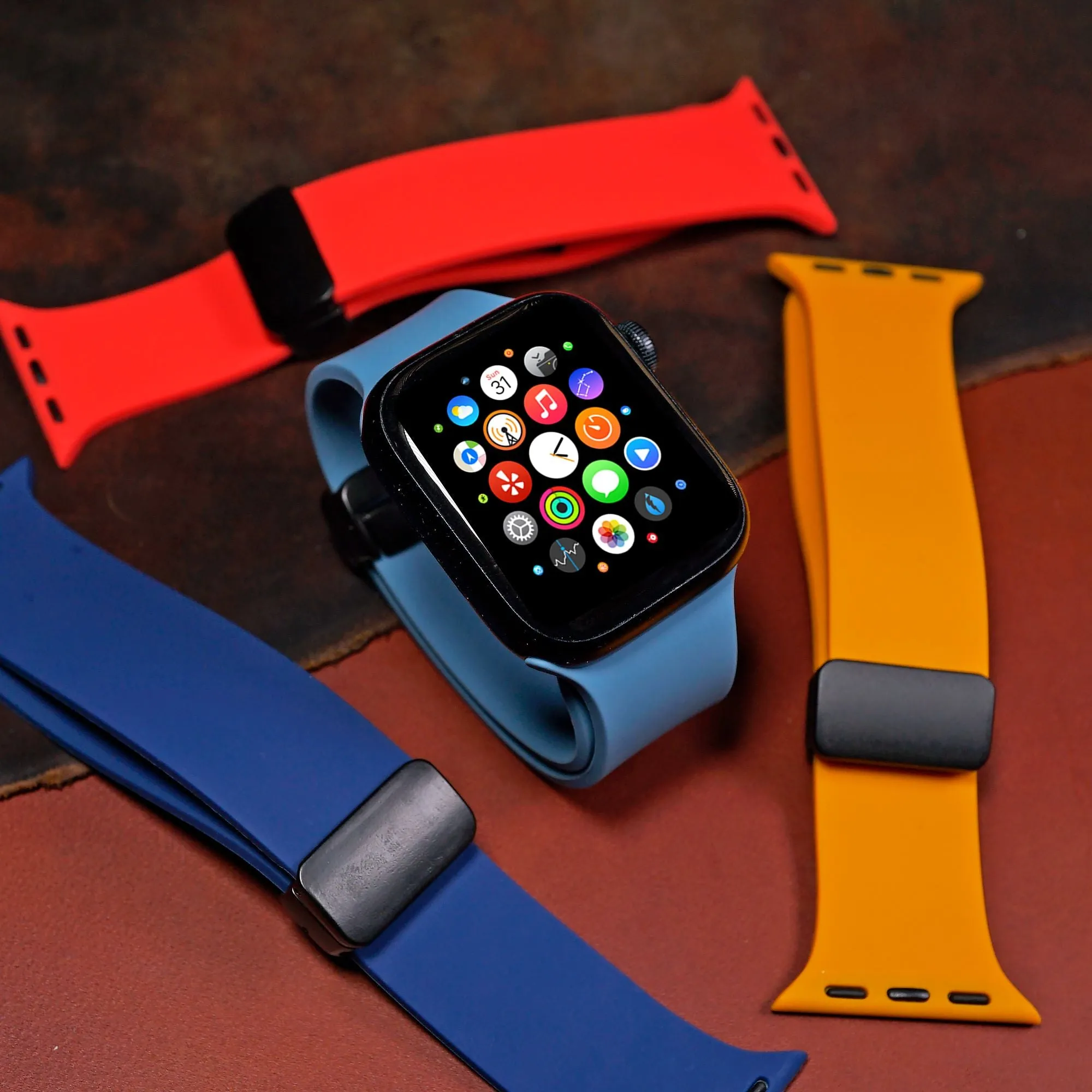 Rubber Strap w/ Clasp in Blue (Apple Watch)