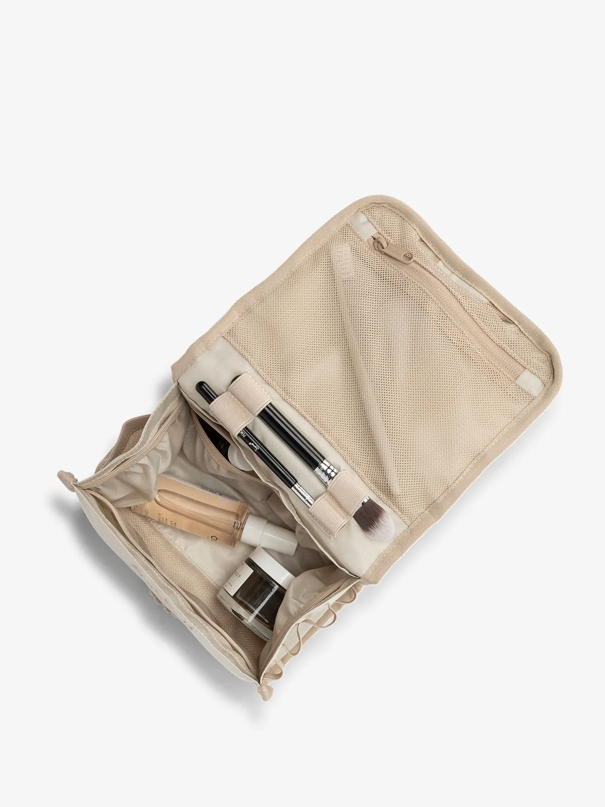 Terra Hanging Toiletry Bag