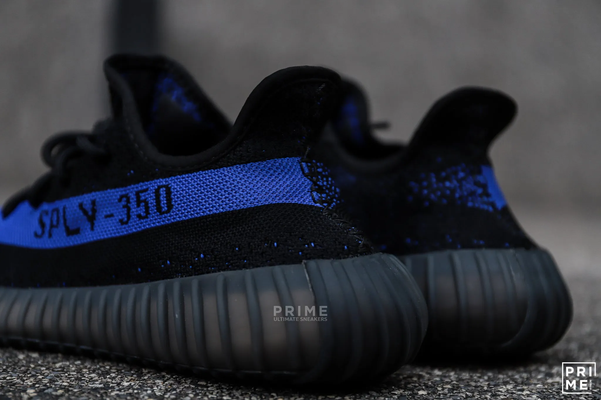 Yeezy 350 V2 Dazzling Blue (GY7164)