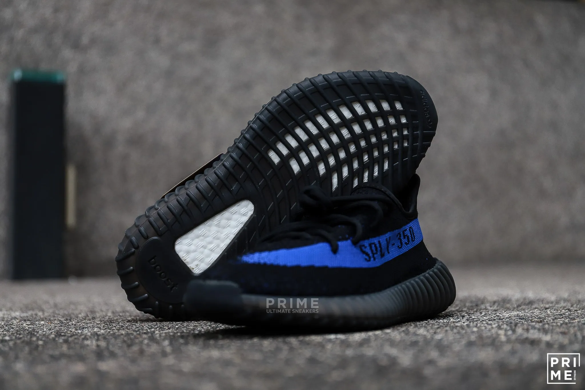 Yeezy 350 V2 Dazzling Blue (GY7164)